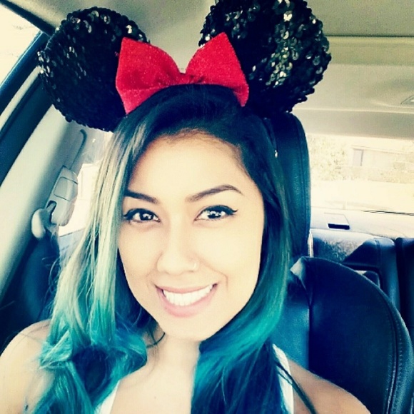 Meet your Posher, Veronica - Picture 2 of 2